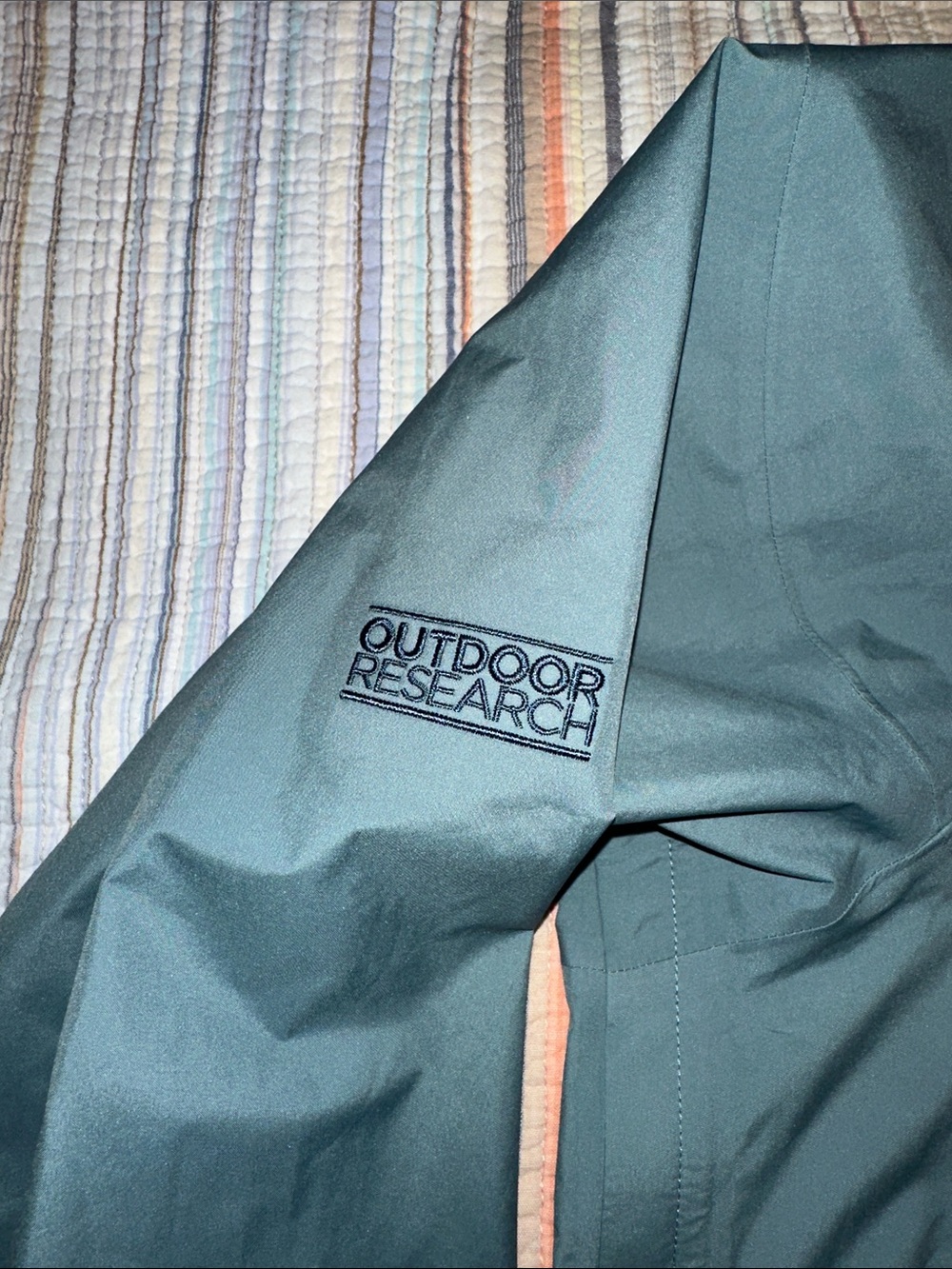 Outdoor Research Men's Gore-Tex Hooded Raincoat - Slate Green - Picture 5 of 13
